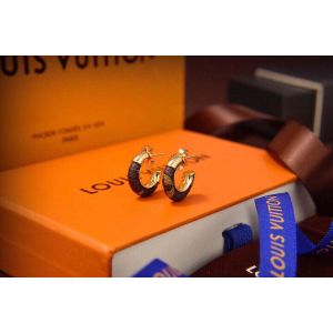 Shop Louis Vuitton Petit louis earrings (M00390) by lifeisfun