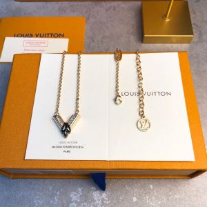 Shop Louis Vuitton PETIT LOUIS NECKLACE (M00368) by lifeisfun