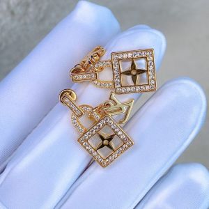Shop Louis Vuitton 2021 SS Lv edge double earrings (MP2990) by sunnyfunny