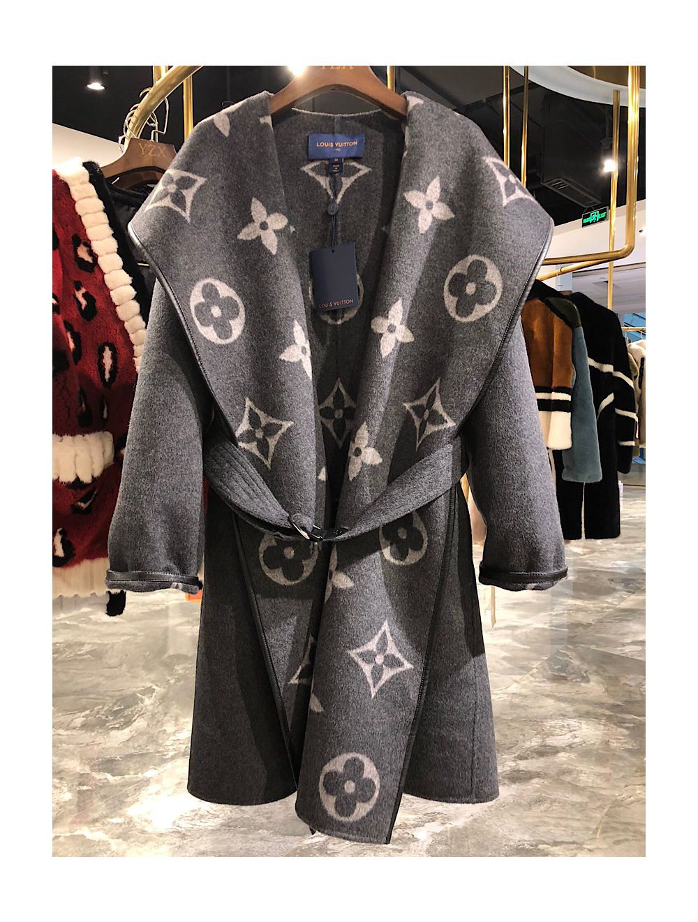 Louis Vuitton Hooded Wrap Coat -   Louis+Vuitton+Hooded+Wrap+Coat : r/zealreplica