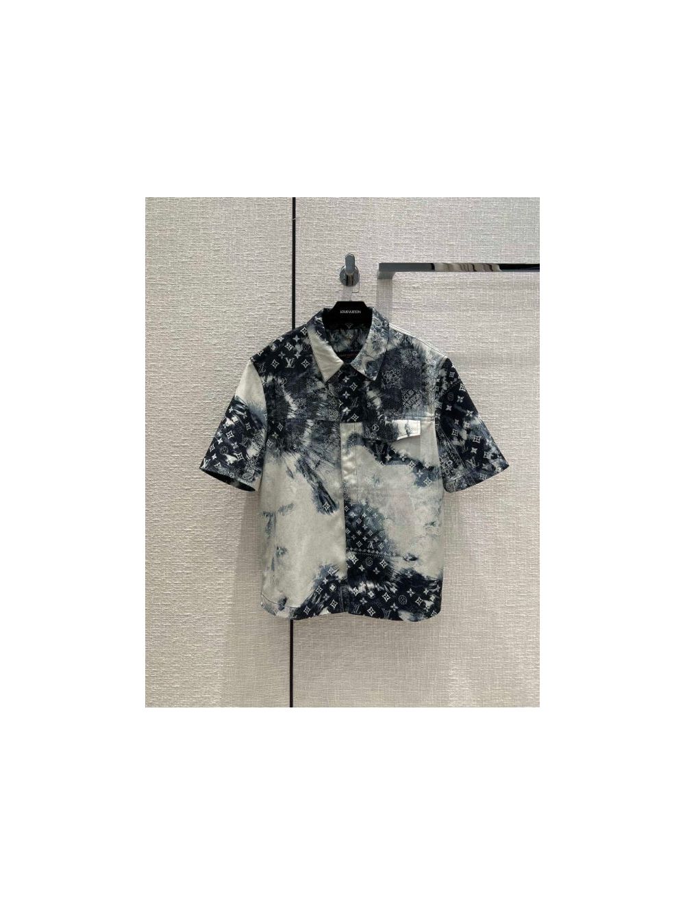 Monogram Bandana Short-Sleeved Denim Shirt - Ready-to-Wear 1AA856