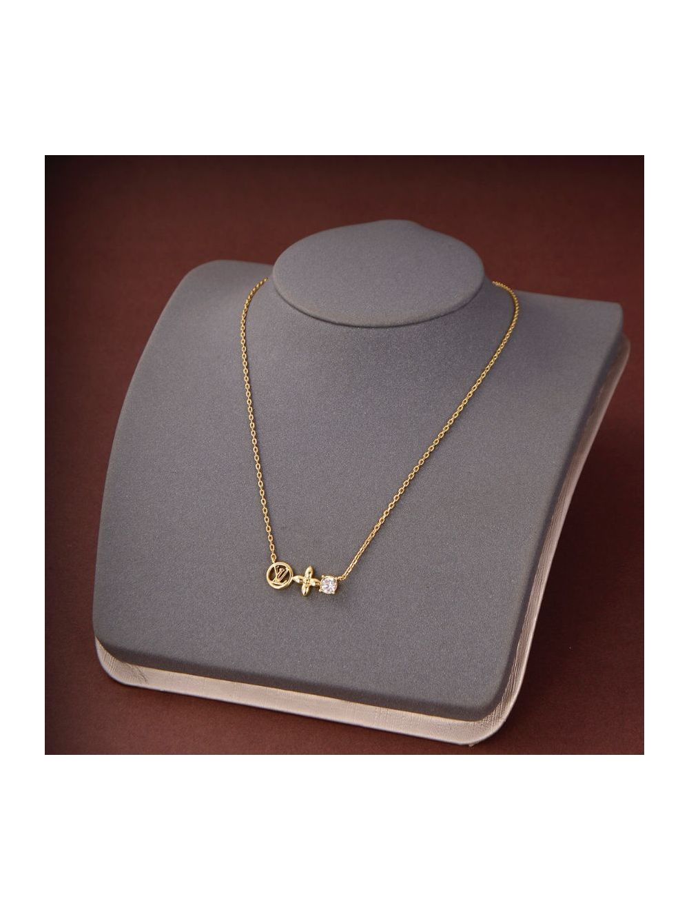 Louis Vuitton Petit louis necklace (M00368)【2023】