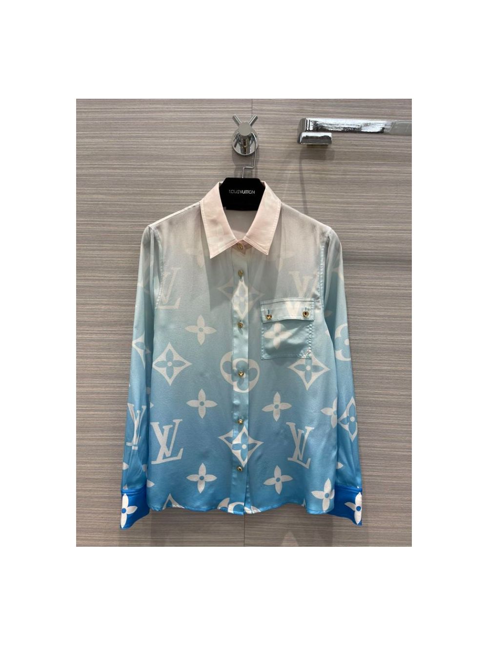 Silk shirt Louis Vuitton Blue size M International in Silk - 33639134