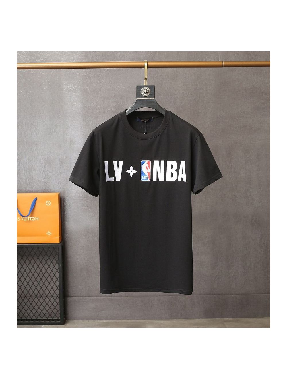 Louis Vuitton LV T-Shirt • Kybershop