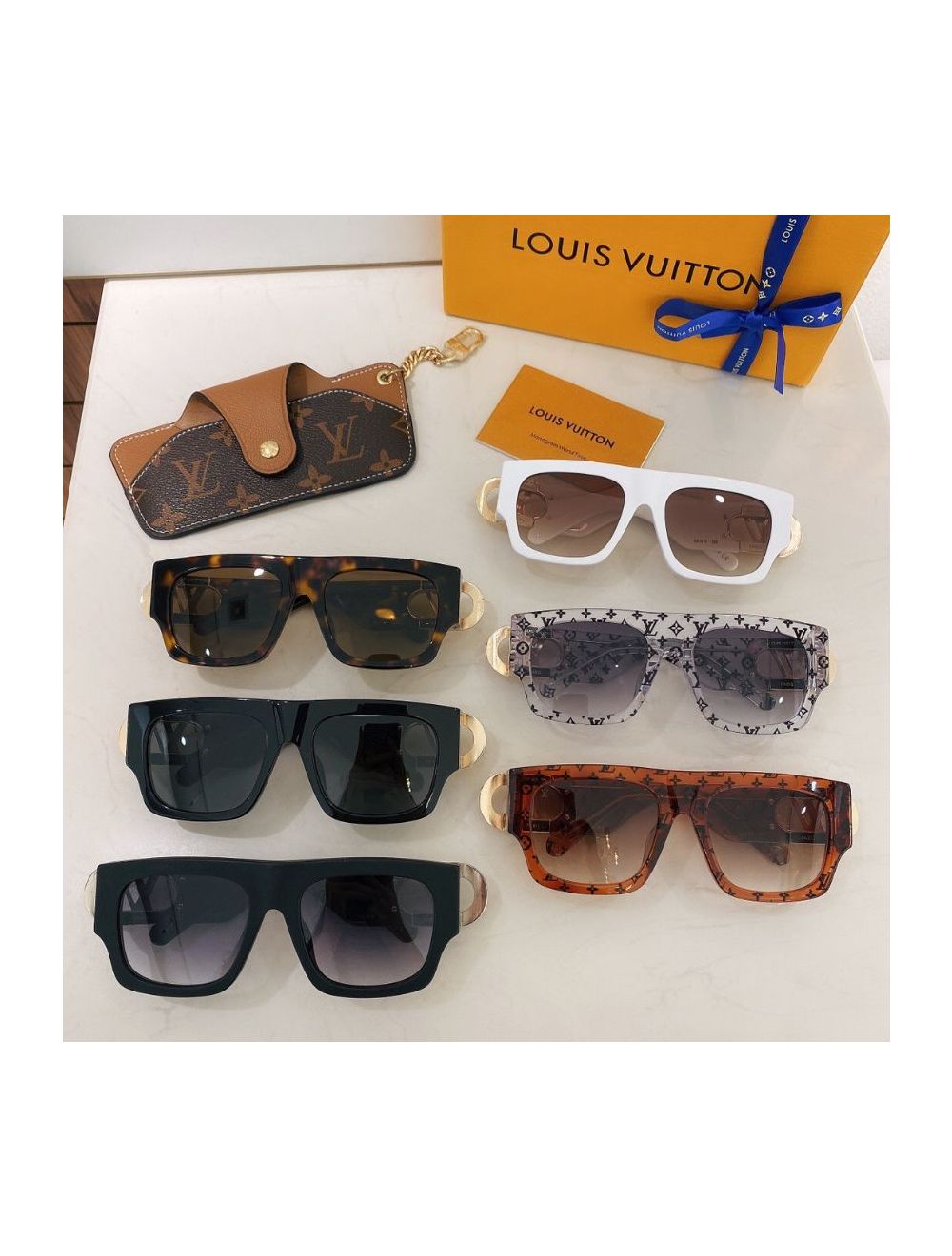 Shop Louis Vuitton 2021-22FW Square Sunglasses Z1478E Z1479E (Z1479E,  Z1478E) by OceanofJade